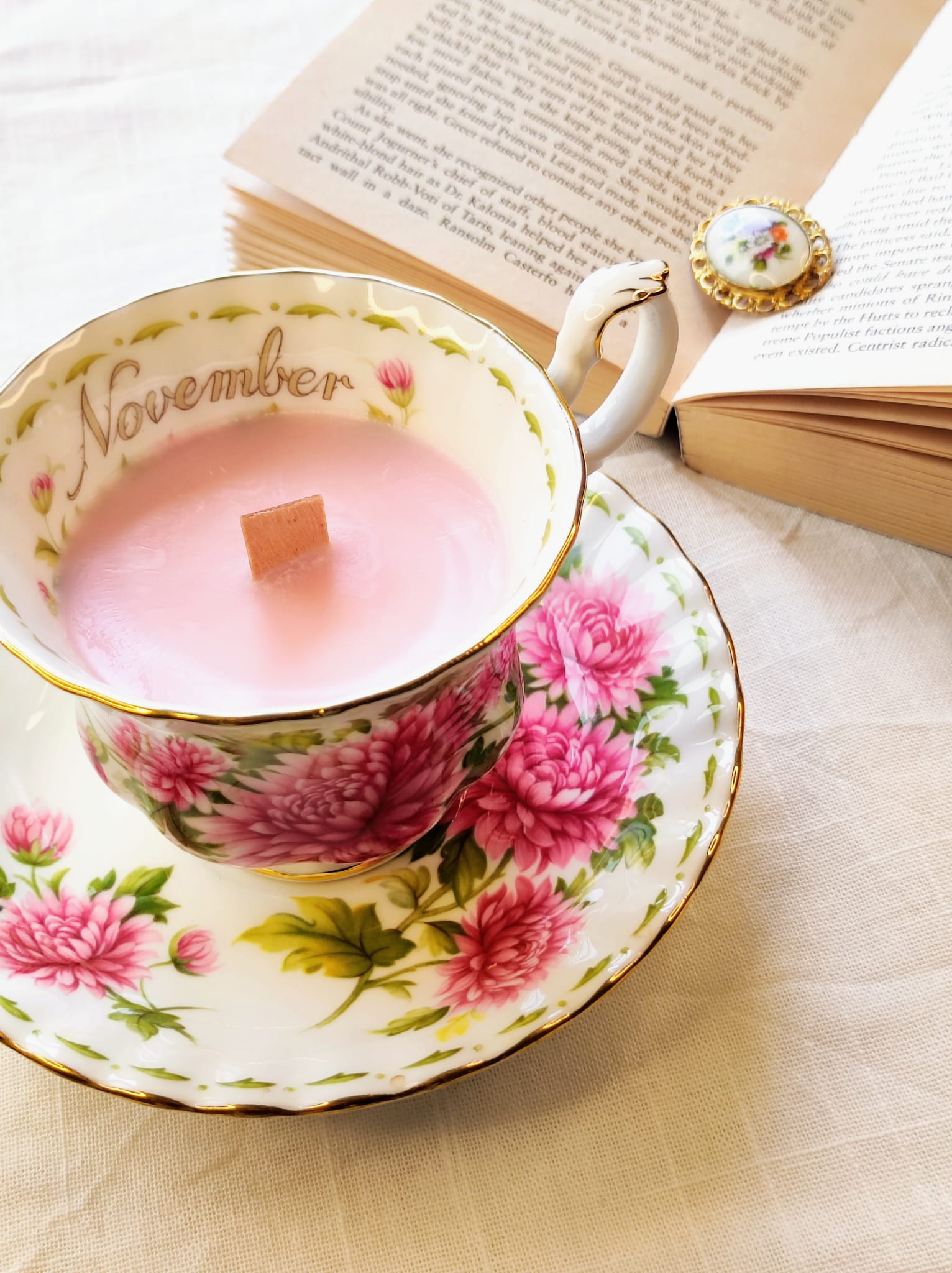 Bougie rose jasmin tasse ancienne vintage ROYAL ALBERT